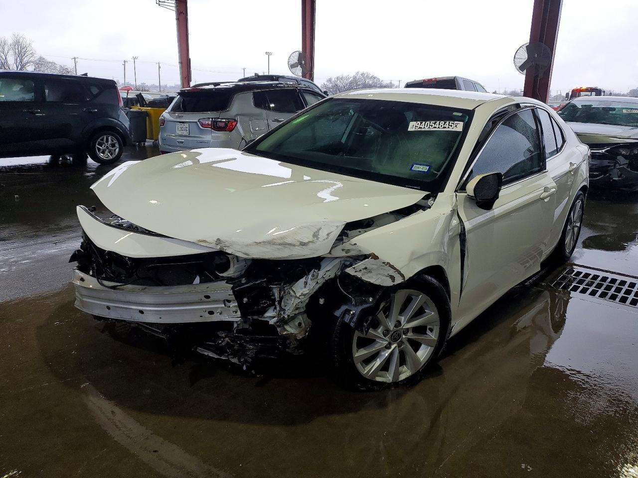 2021 Toyota Camry le