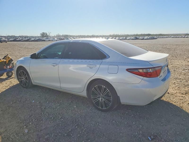 2016 Toyota Camry le