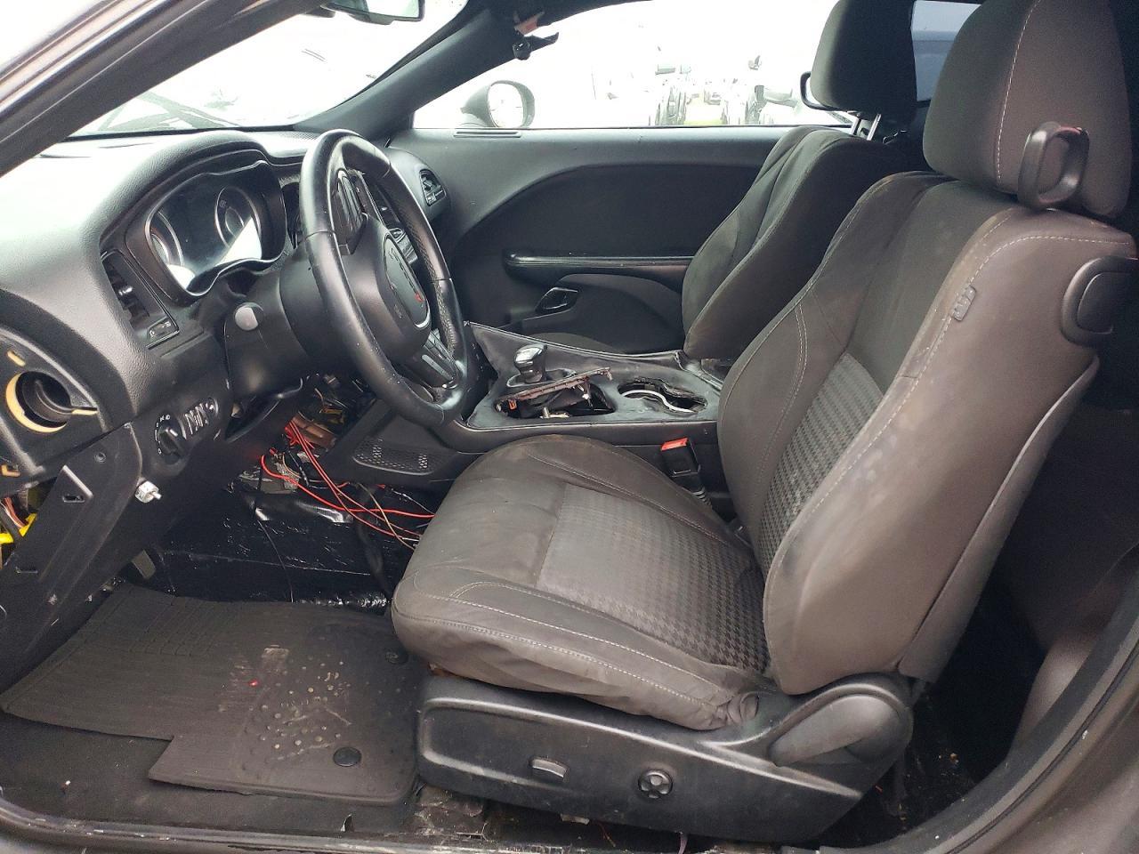 2015 Dodge Challenger sxt