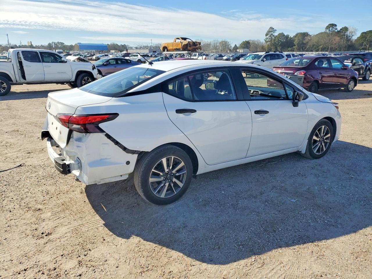 2024 Nissan Versa s