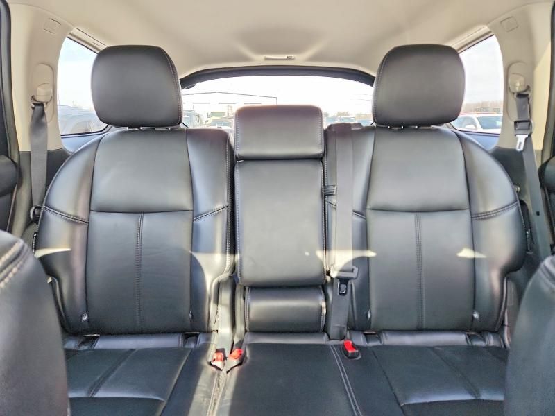 2018 Nissan Pathfinder s