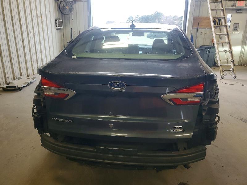 2020 Ford Fusion se