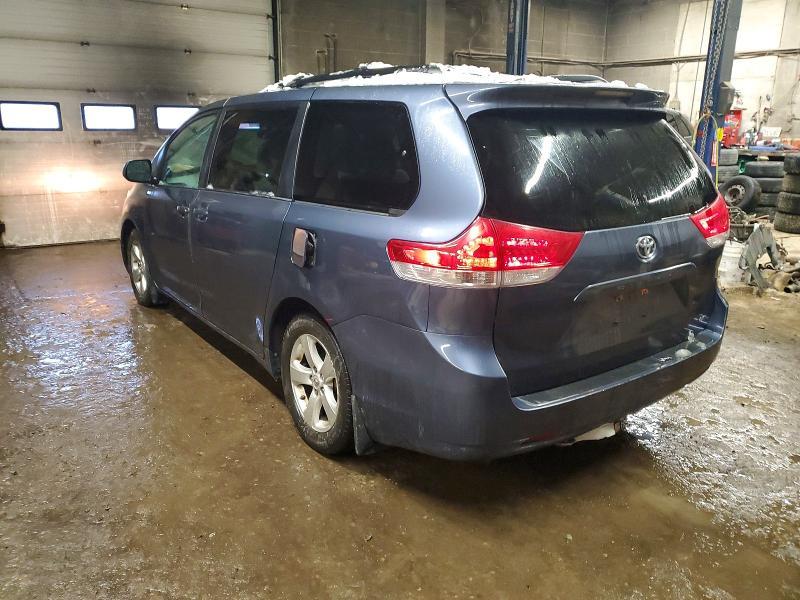 2013 Toyota Sienna le