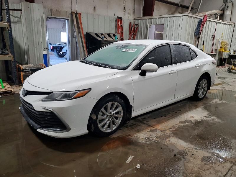 2023 Toyota Camry le