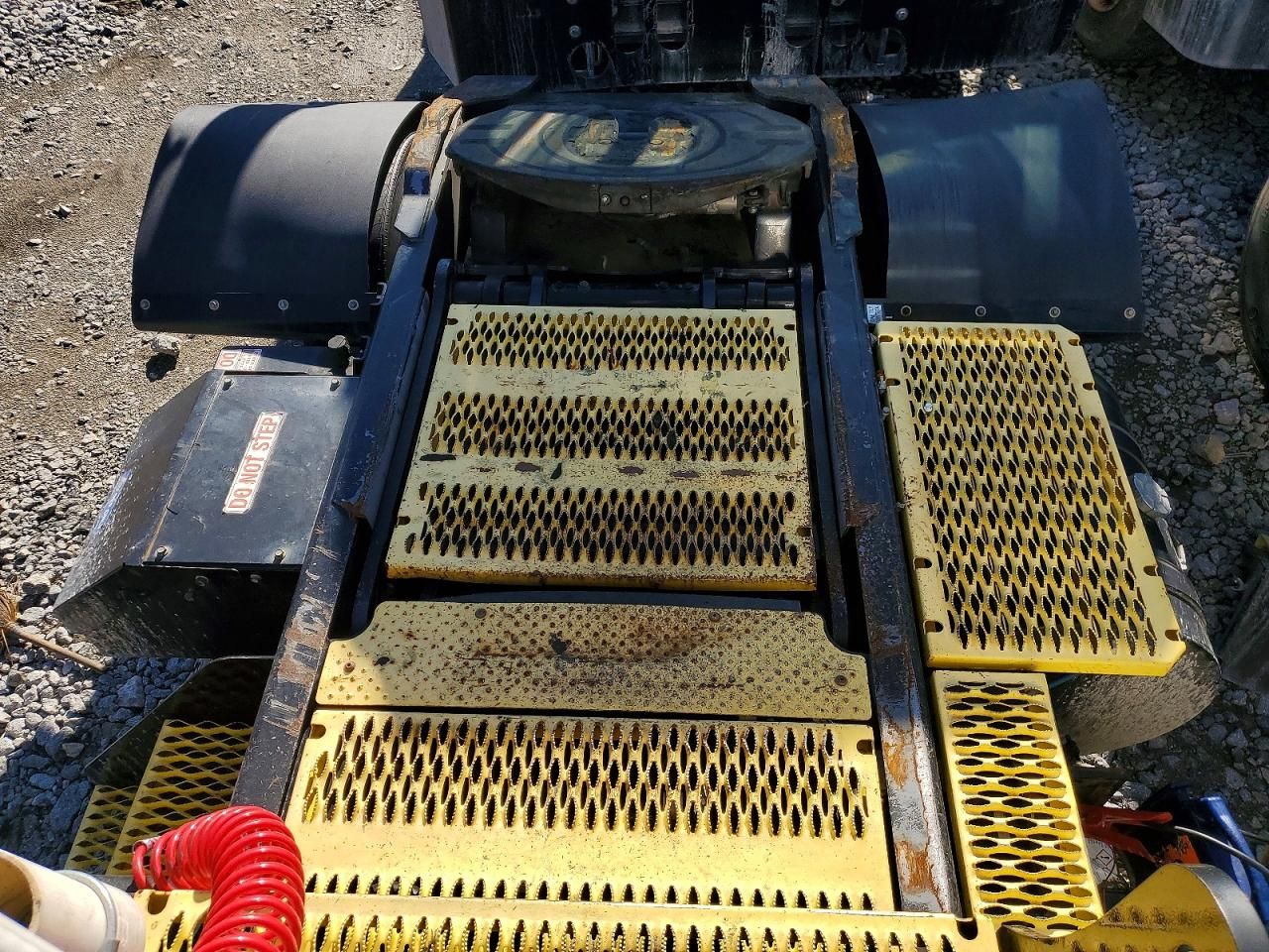 2022 Autocar Llc 2022 Autocar Xspotter OFF-HIGHWAY Yard Truck