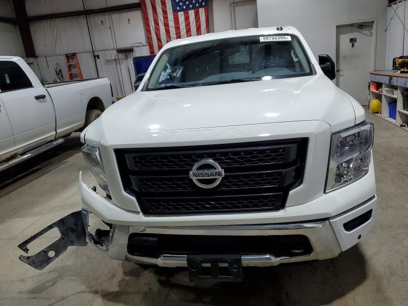 2020 Nissan Titan SV