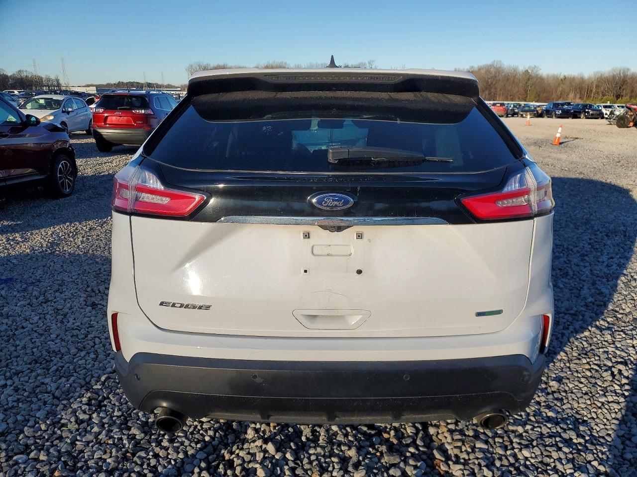 2020 Ford Edge se