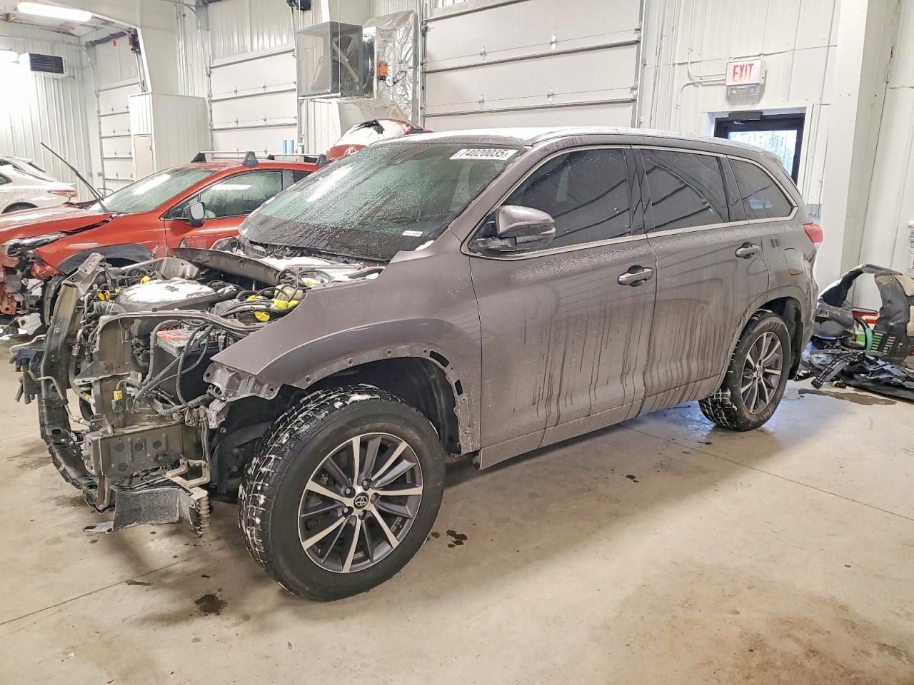 2018 Toyota Highlander se