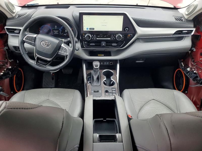 2023 Toyota Highlander l