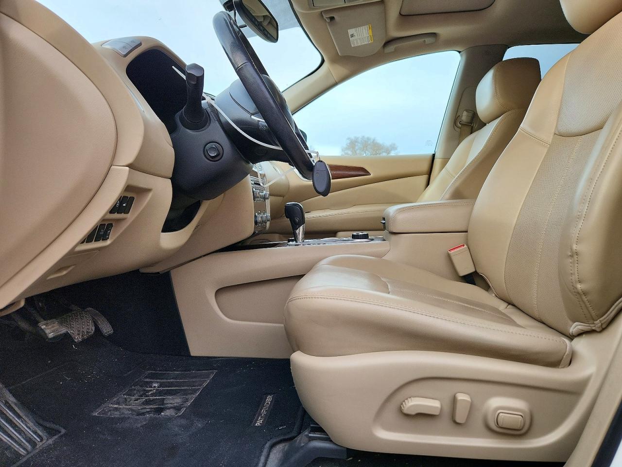 2020 Nissan Pathfinder Platinum