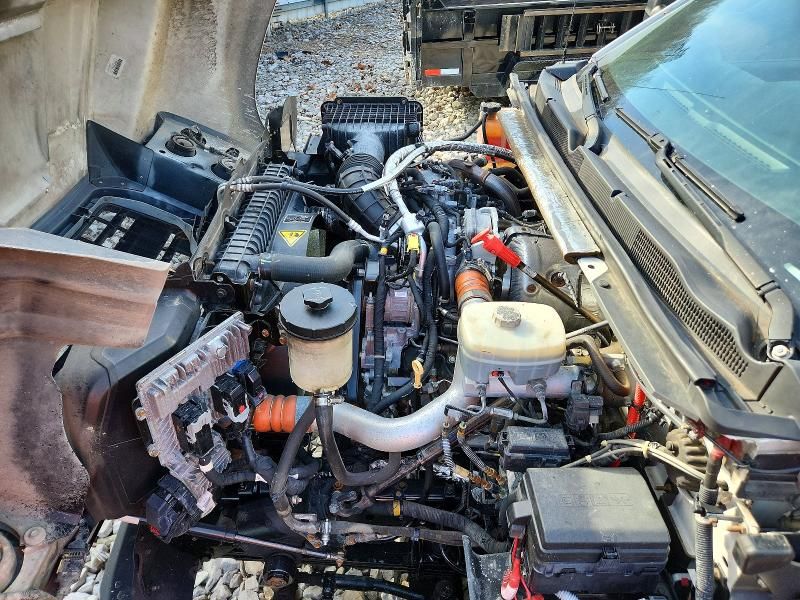 2021 Chev 4500-BOX Truck