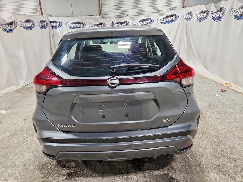 2022 Nissan Kicks sv