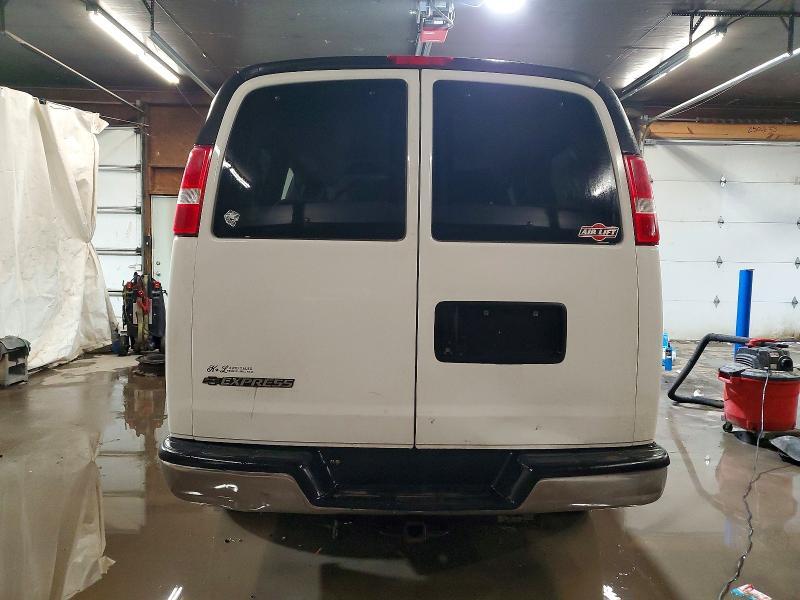 2020 Chevrolet Express G2500 LT