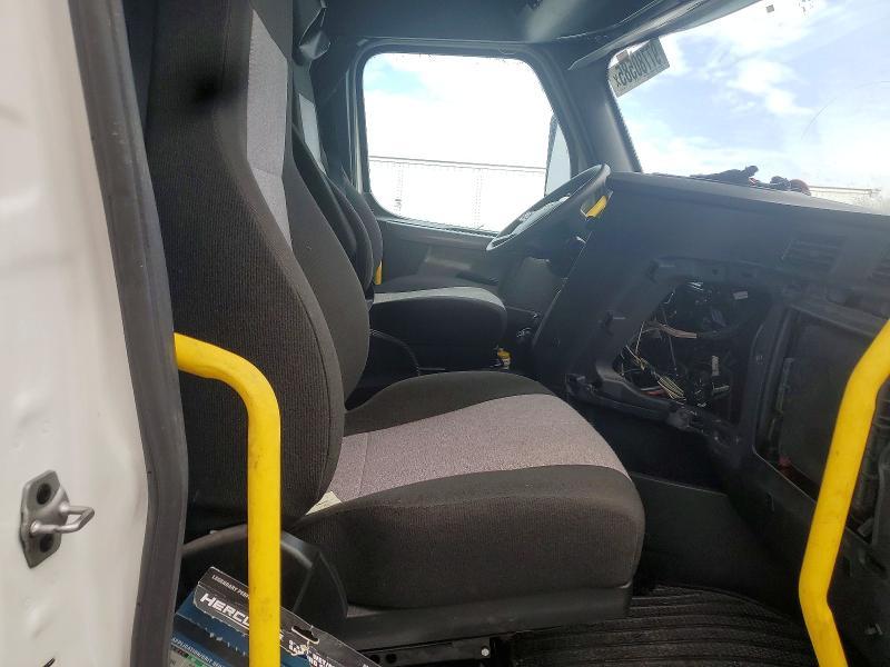 2021 Freightliner Cascadia 126 Semi Truck