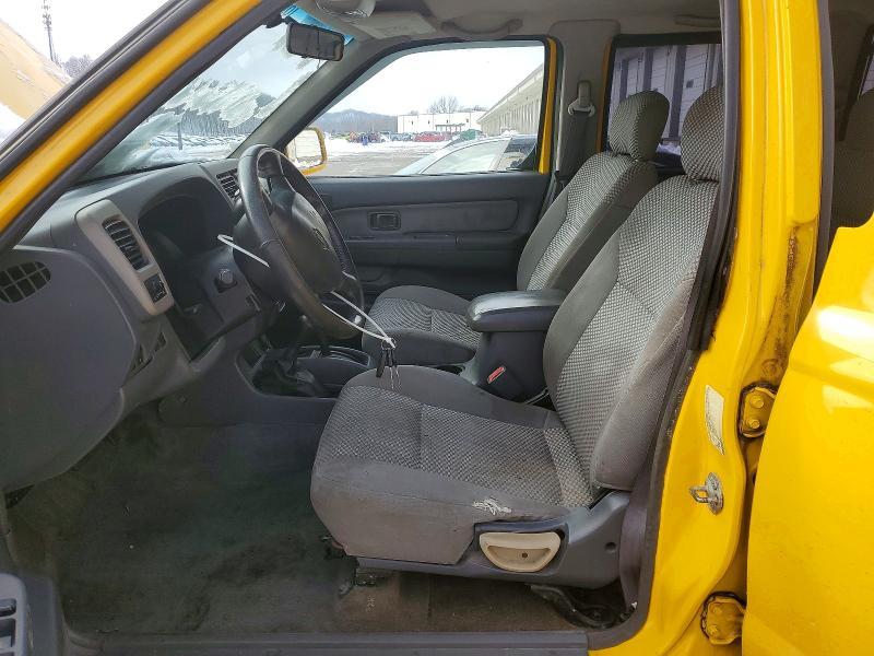 2001 Nissan Frontier Crew cab xe