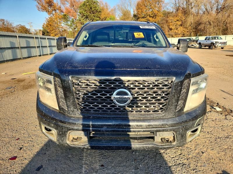 2017 Nissan Titan sv