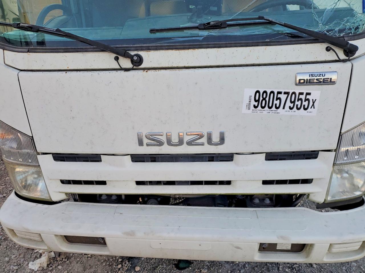2011 Isuzu NRR Utility / Service Truck