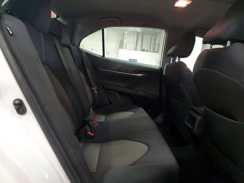 2021 Toyota Camry le