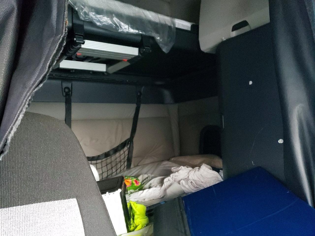 2018 Freigliner 2018 Freightliner Cascadia 126 Semi Truck