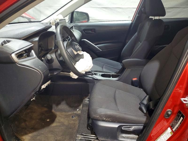 2025 Toyota Corolla Cross le