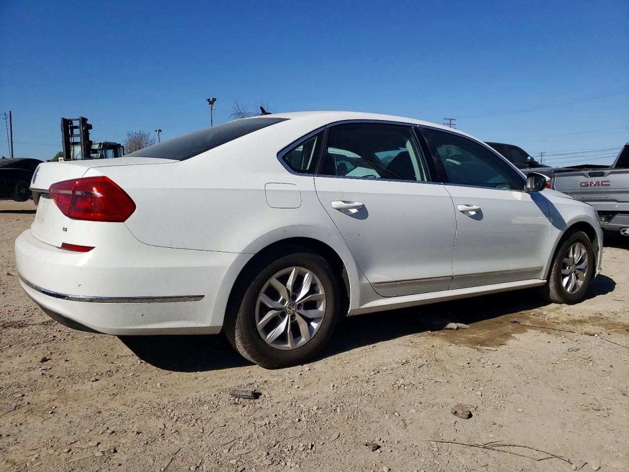 2016 Volkswagen Passat s