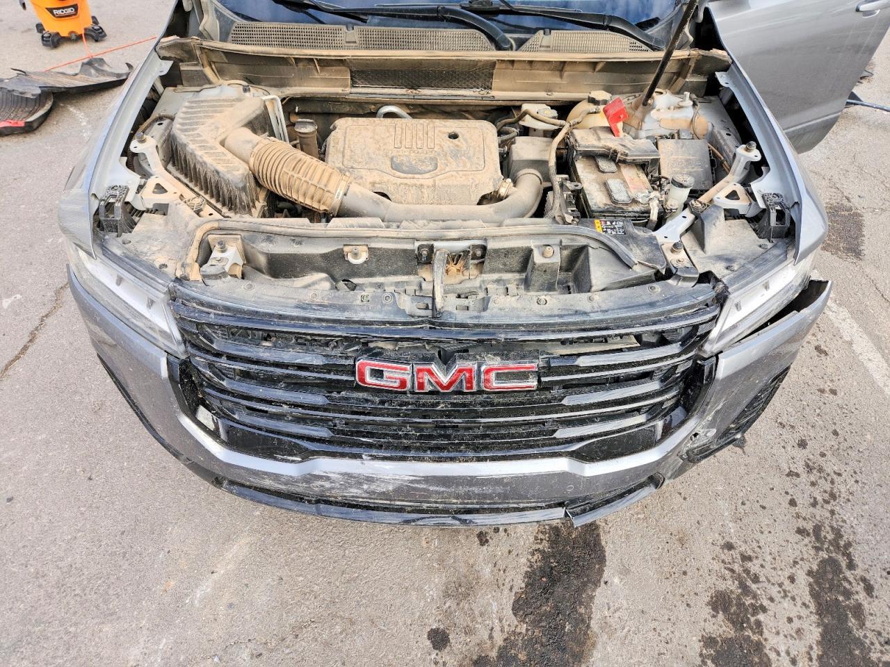 2022 GMC Acadia slt