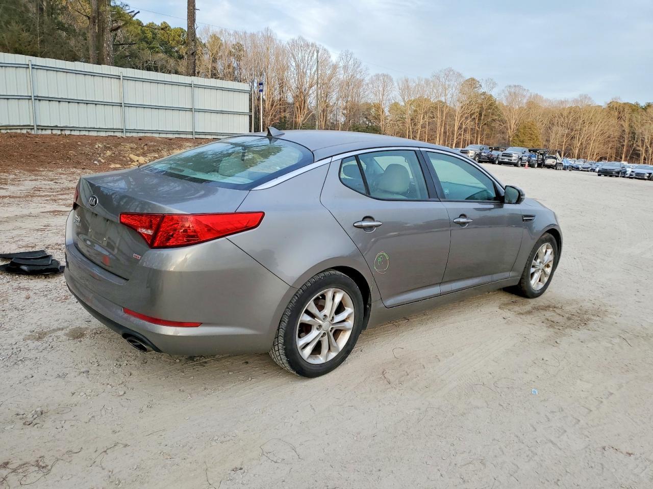 2013 KIA Optima lx