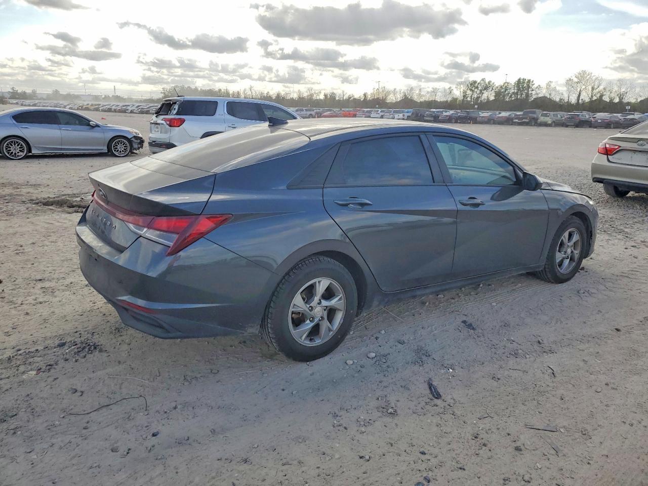 2021 Hyundai Elantra se