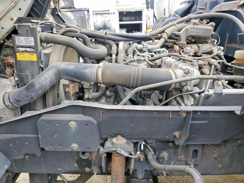 2019 Isuzu FTR Flatbed Truck