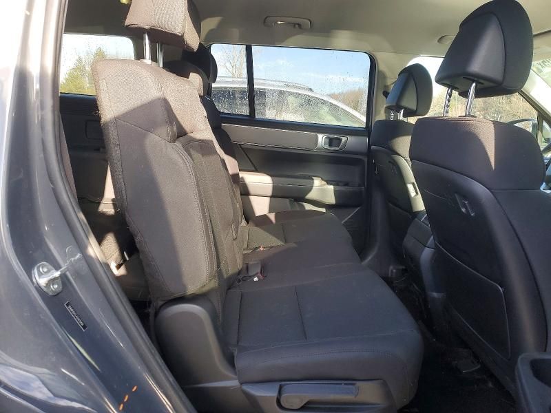 2025 Hyundai Santa fe se