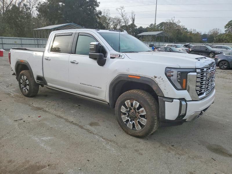 2025 GMC Sierra K2500 Denali