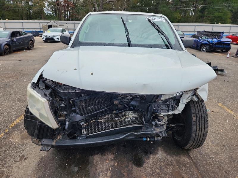 2016 Nissan Frontier s