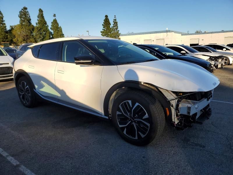 2024 KIA EV6 Light