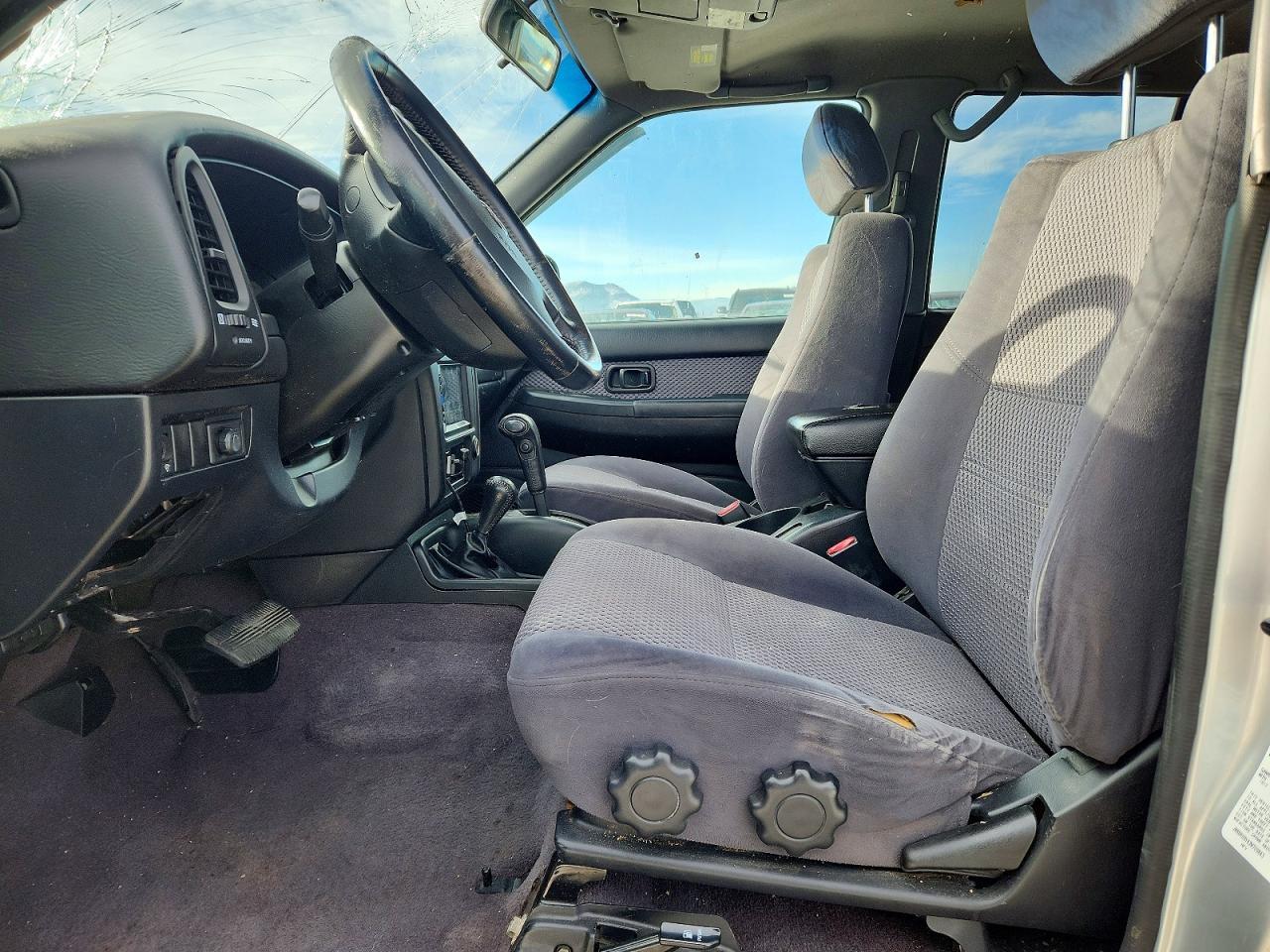 2002 Nissan Pathfinder le