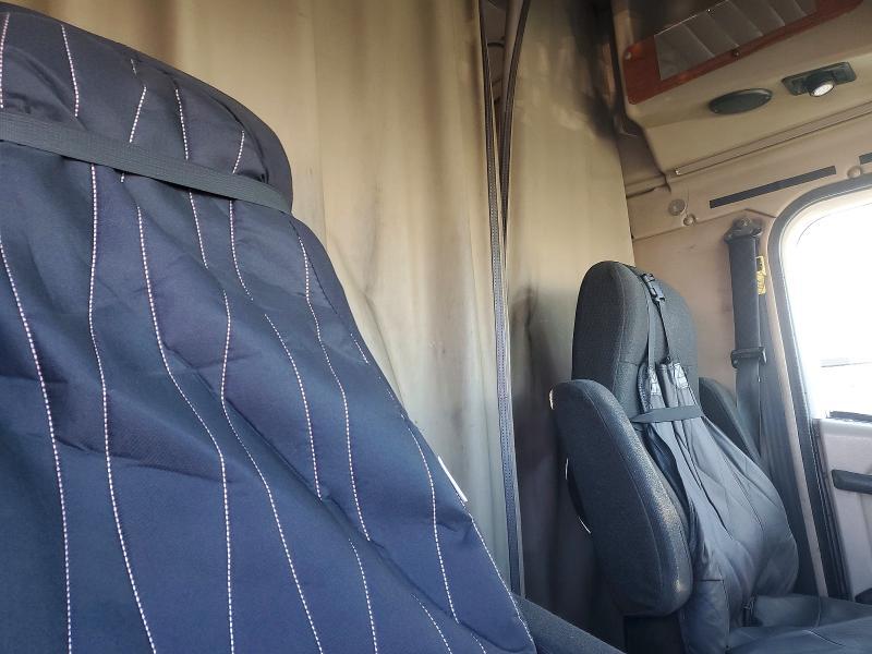 2005 International 9400I Semi Truck