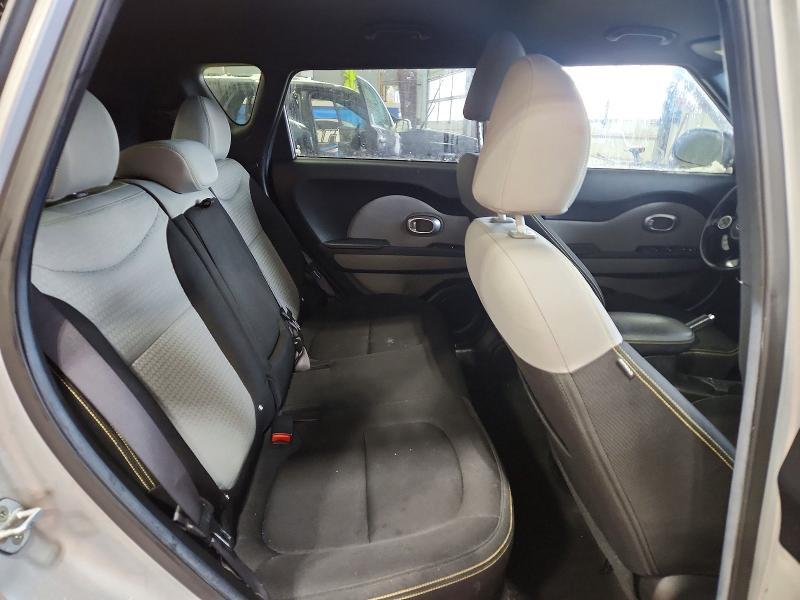2015 KIA Soul +