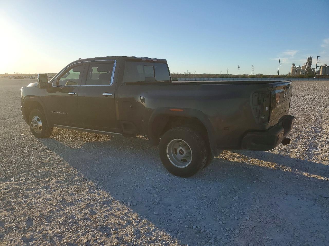 2023 GMC Sierra K3500 Denali