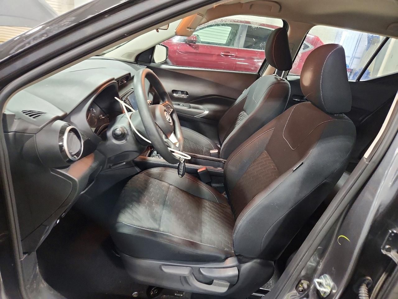 2022 Nissan Kicks sv