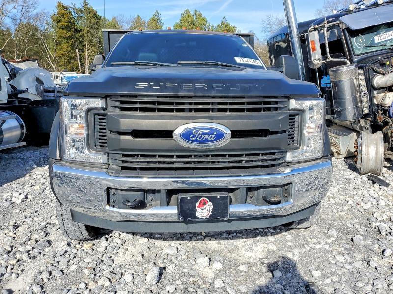 2019 Ford F550 Super Duty Flatbed Truck
