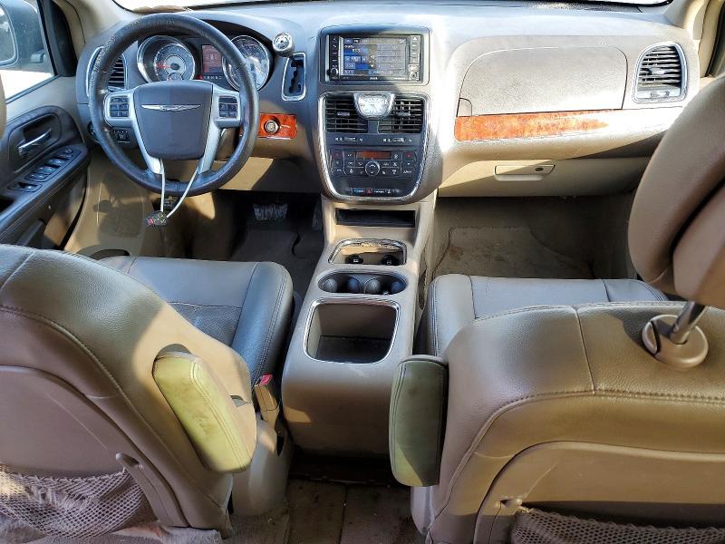 2014 Chrysler Town & Country Touring l