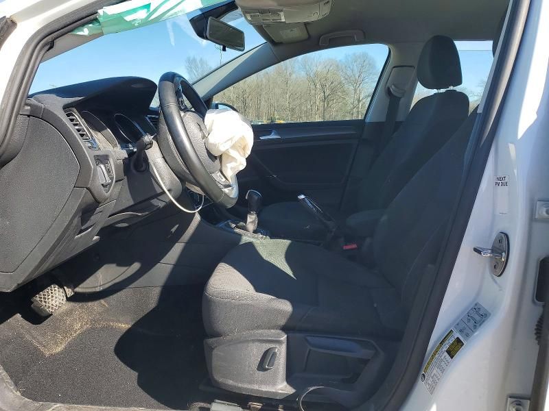 2019 Volkswagen Golf Sportwagen s