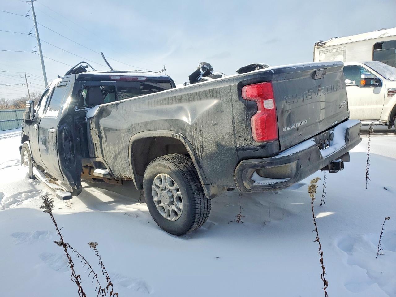 2022 Chevrolet Silverado K3500 High Country