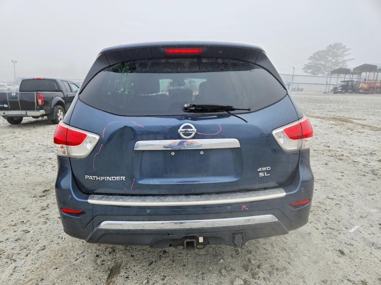 2013 Nissan Pathfinder s