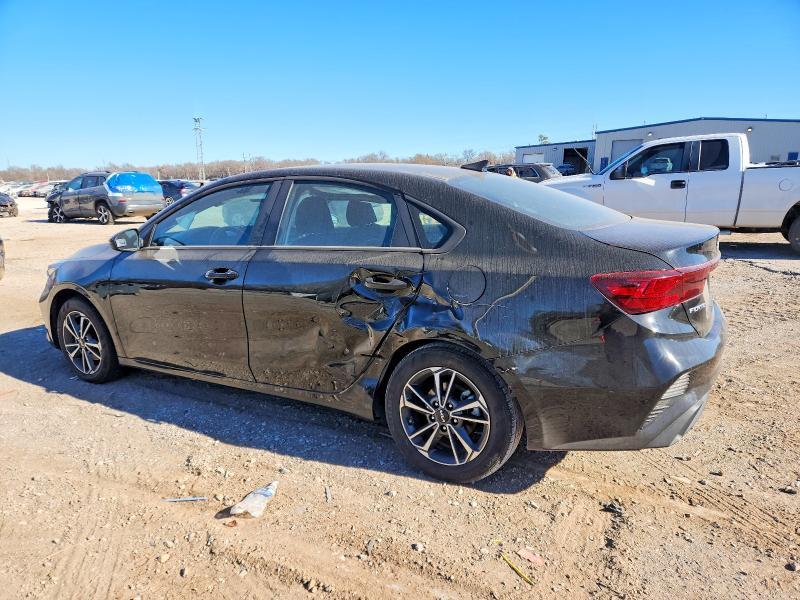 2023 KIA Forte lx