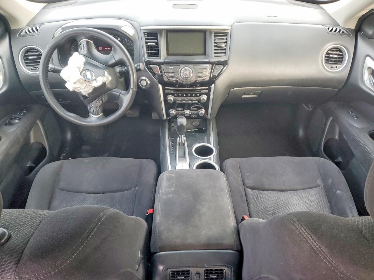 2015 Nissan Pathfinder s
