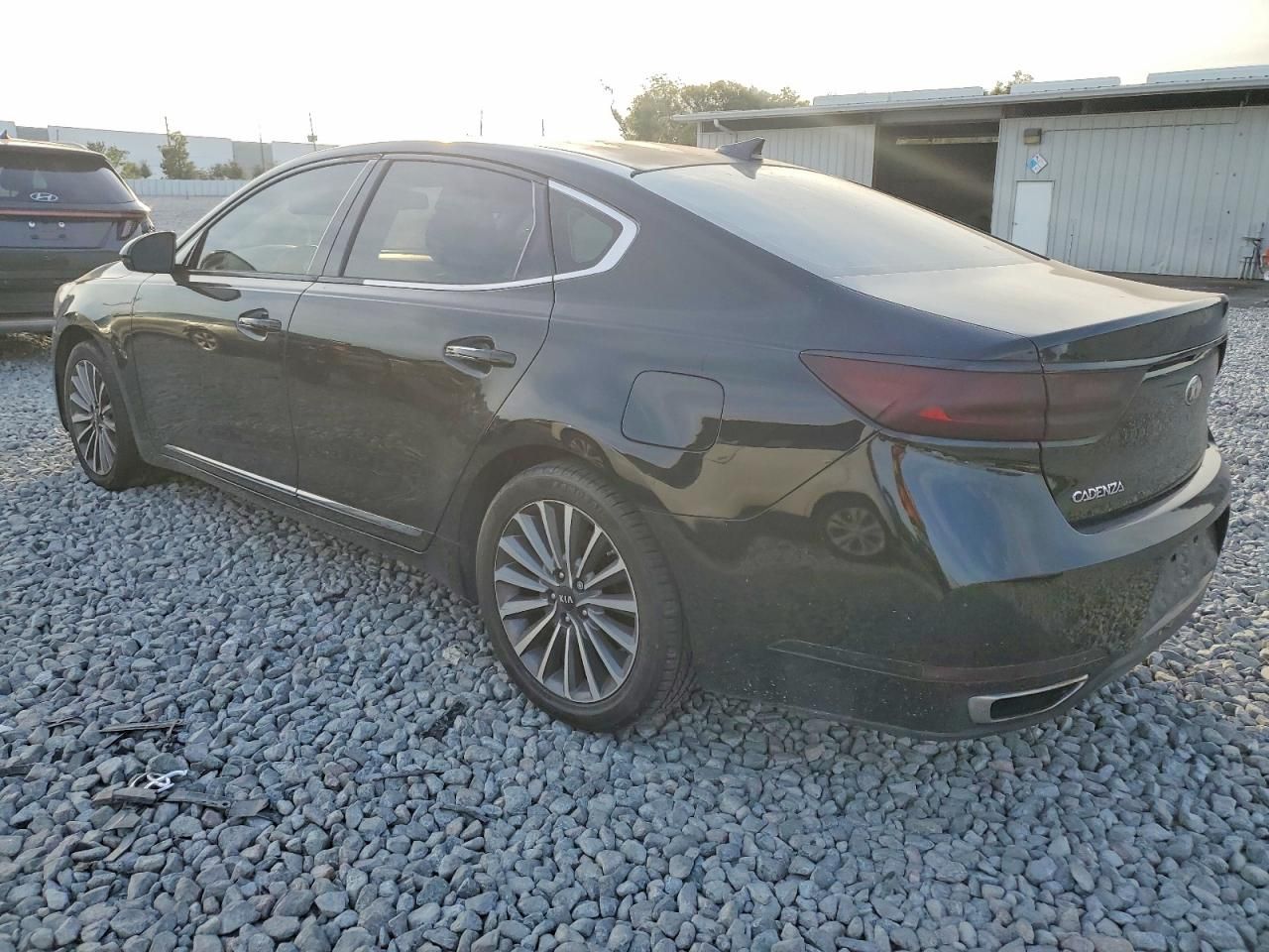 2017 KIA Cadenza Premium