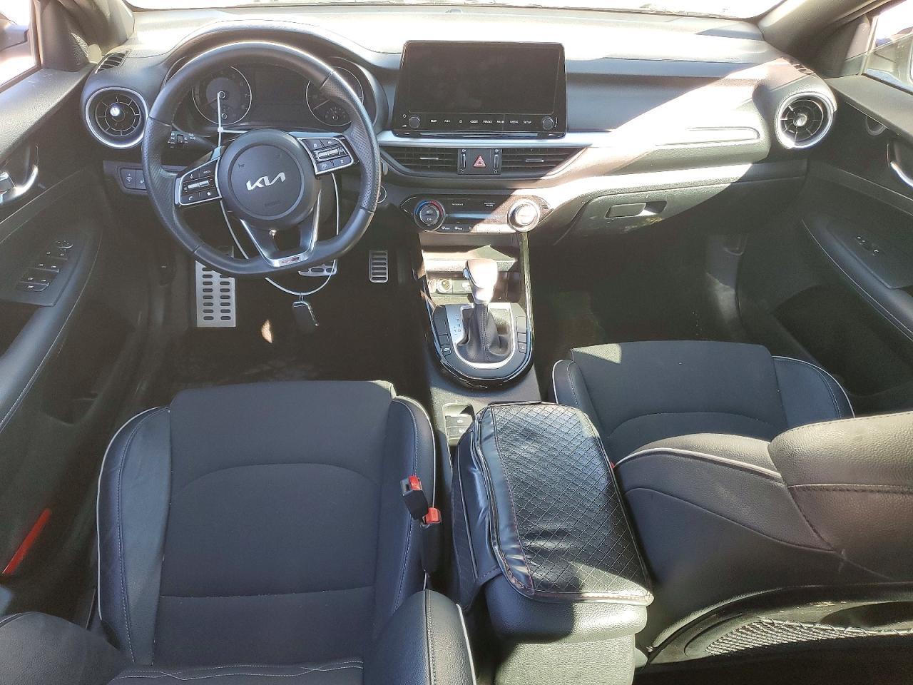 2024 KIA Forte gt Line