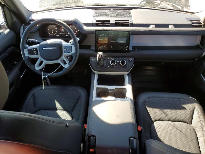 2025 Land Rover Defender 110 s