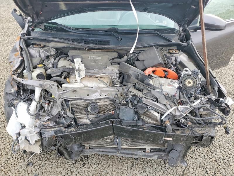 2016 Toyota Camry Hybrid