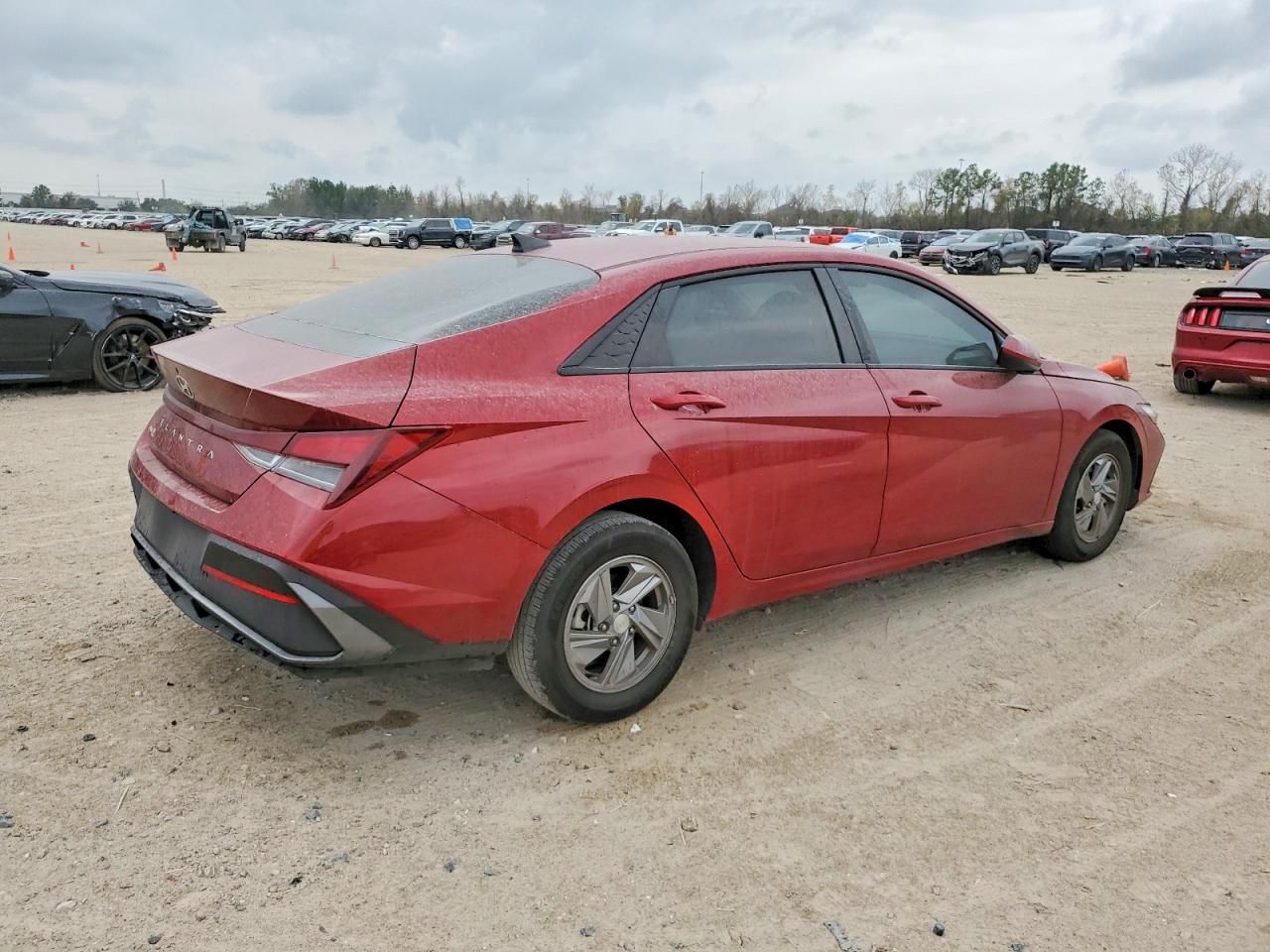 2025 Hyundai Elantra se
